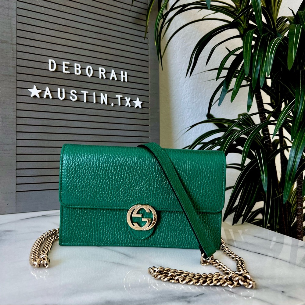 Gucci Dollar Calfskin Interlocking G Wallet On Chain in Emerald Green Leather